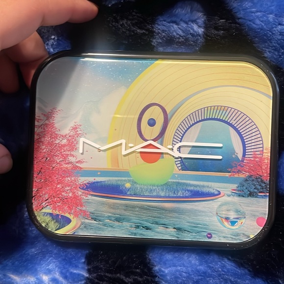 MAC Connect in Colour Eye Shadow Palette Hi-Fi Colour - Picture 6 of 6